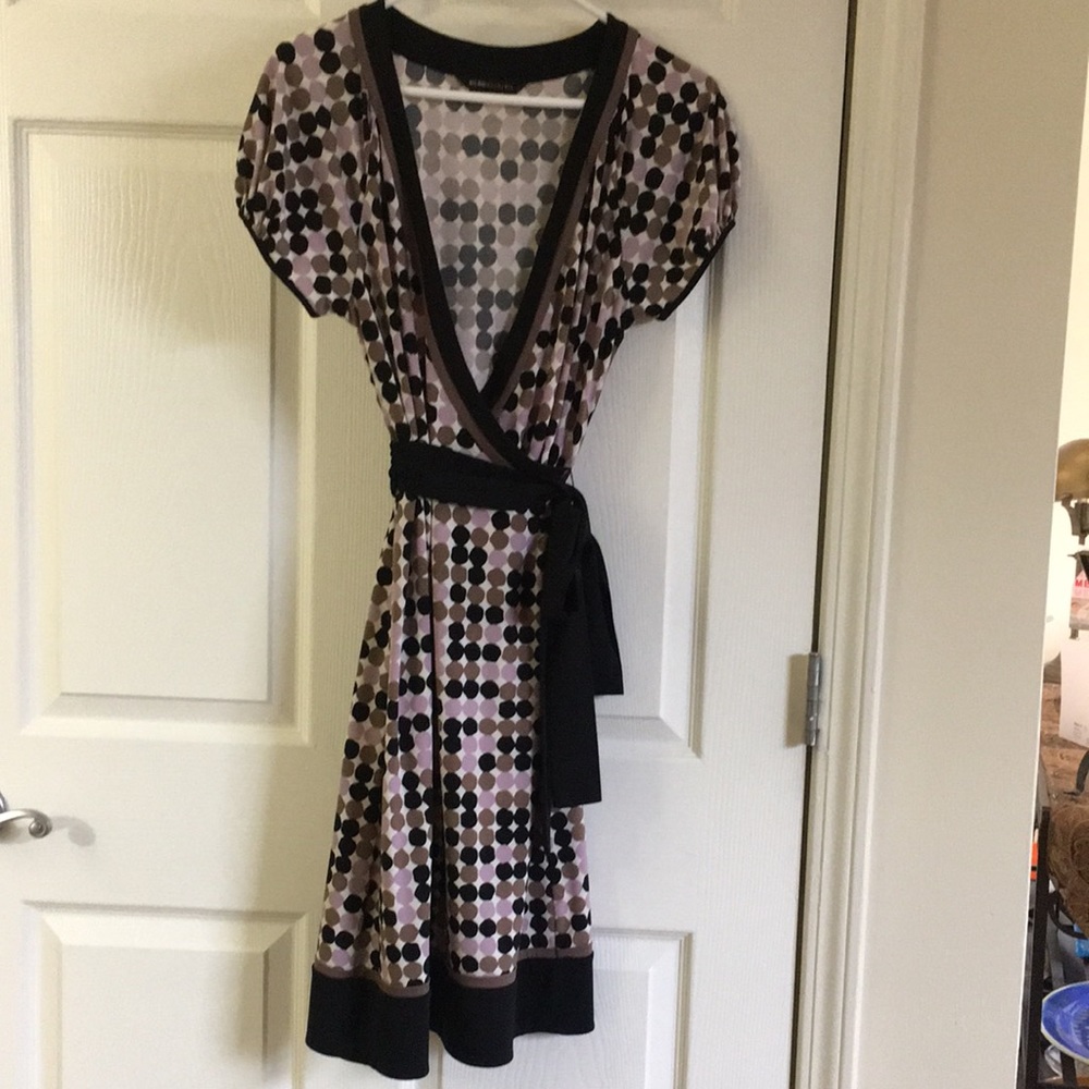 Like New WOTags, BCBG sizeS, Comfy dress,s/l Vneck great color